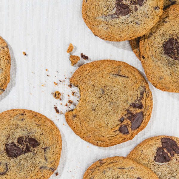 Carnegie Deli: Giant Rye Chocolate Chip Cookies – Carnegie Deli